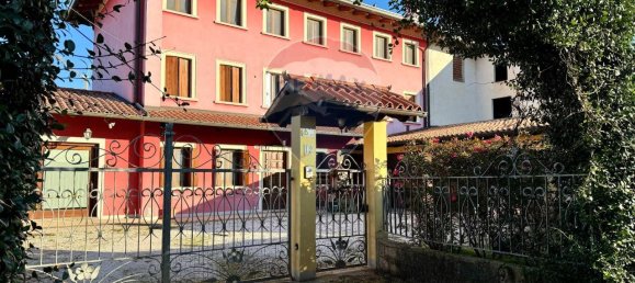 4 rooms House in Udine, Italy No. 2496 20
