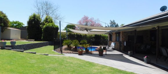 Casa de 4 dormitorios en Nanango, Australia No. 117 9