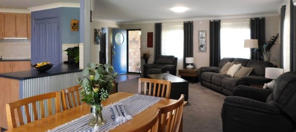 Casa de 4 dormitorios en Nanango, Australia No. 117 2