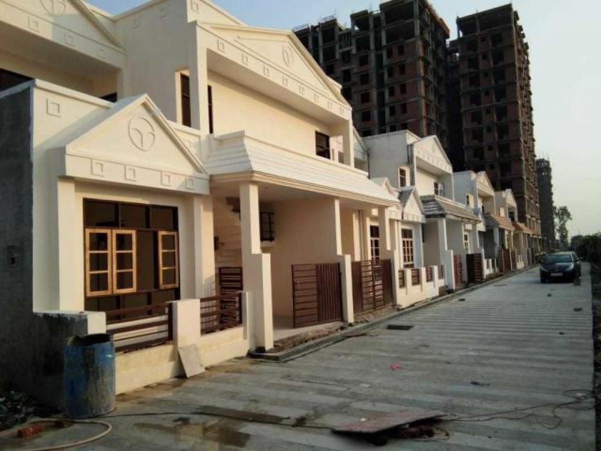 3 bedrooms House in Lucknow, India No. 21944