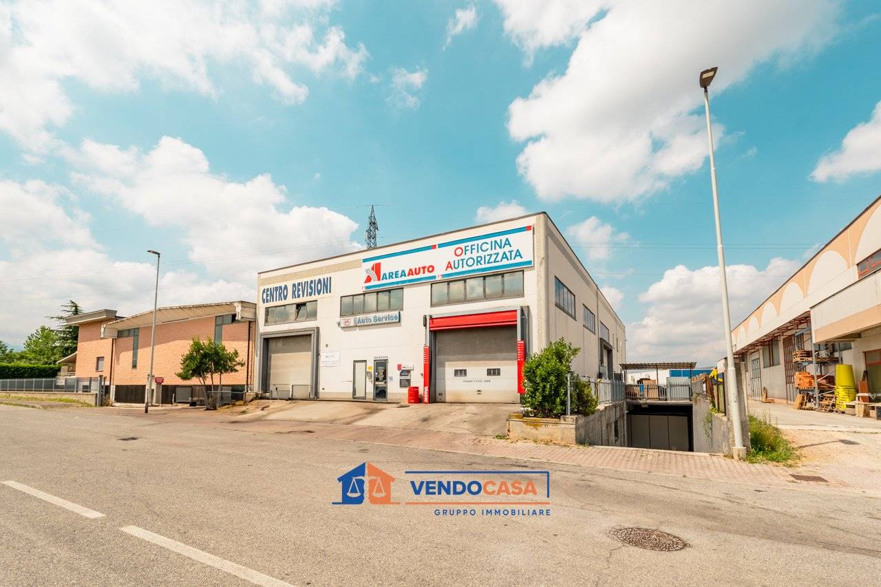 2 rooms Warehouse in Cuneo, Italy No. 298065