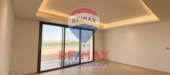 5 bedrooms Villa in Yas Island, UAE No. 36460 8
