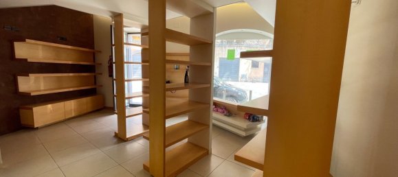  عقار تجاري في Adrano, Italy 80متر مربع رقم 297302 8