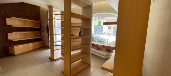  عقار تجاري في Adrano, Italy 80متر مربع رقم 297302 20