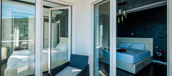 2 bedrooms Apartment in Budva, Montenegro No. 227 3