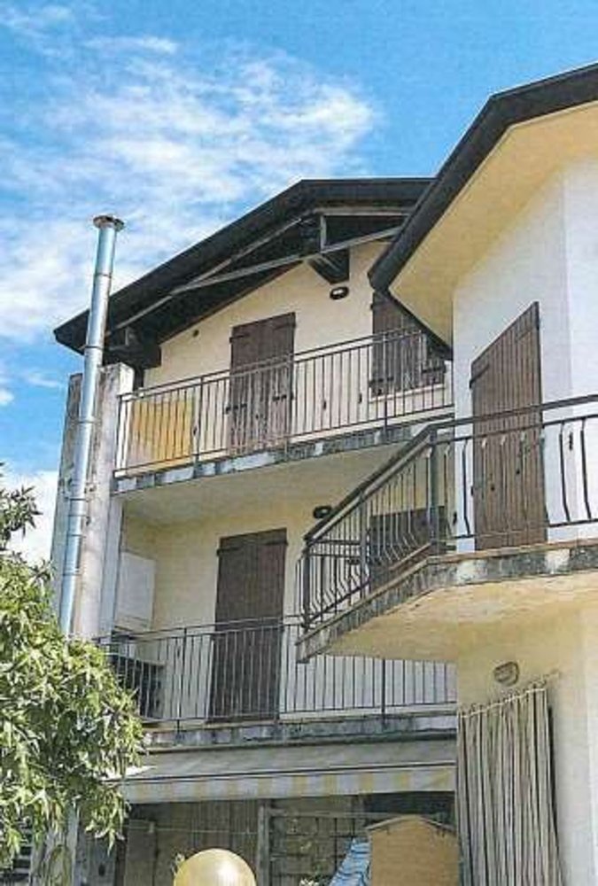 Dúplex de 6 habitaciónes en Pordenone, Italy No. 306915