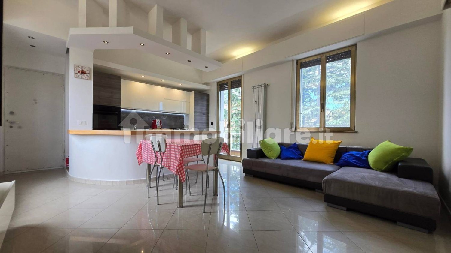 2 Schlafzimmer Wohnung in Milan, Italy, Nr. 332210