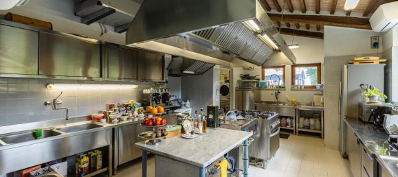 5 bedrooms House in Castiglione d'Orcia, Italy No. 218079 5