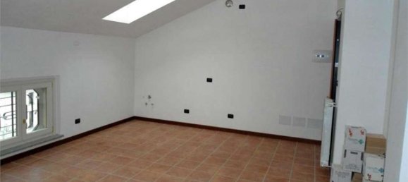 Studio in San Colombano al Lambro, Italy No. 95882 12