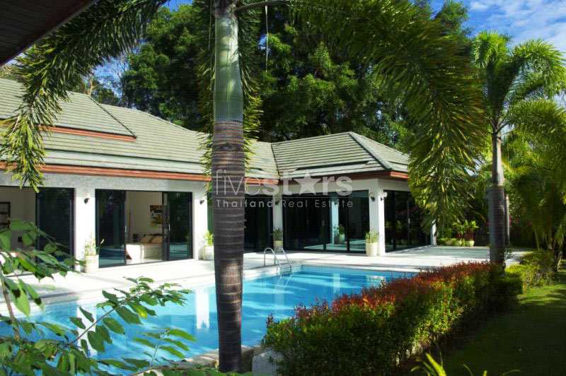 4 bedrooms Cafe / restaurant in Phuket, Thailand No. 7521