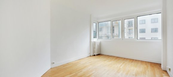 2 bedrooms Apartment in Paris, France No. 178260 5