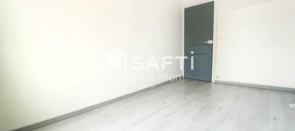 3 bedrooms House in Roeulx, France No. 70145 12