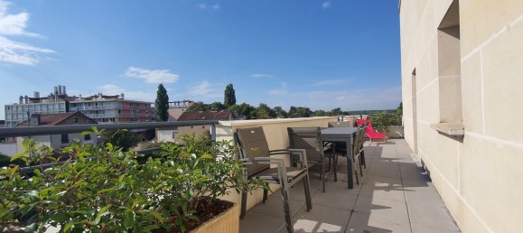 3 chambres Appartement à Garches, France No. 150762 6