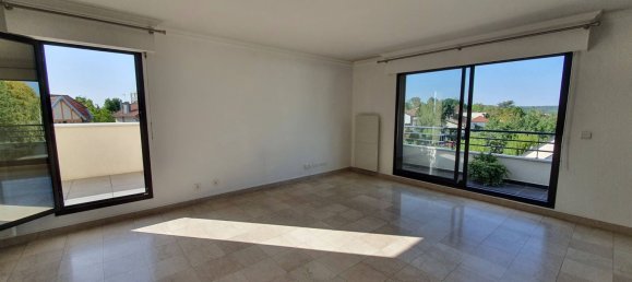 3 chambres Appartement à Garches, France No. 150762 2