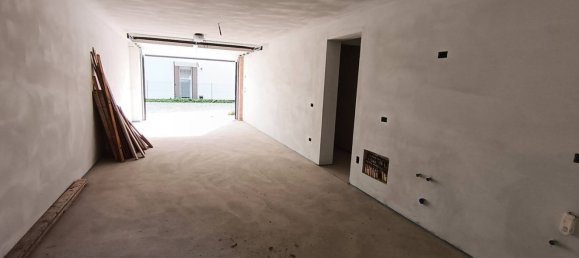 4 bedrooms Villa in Campodarsego, Italy No. 314088 15