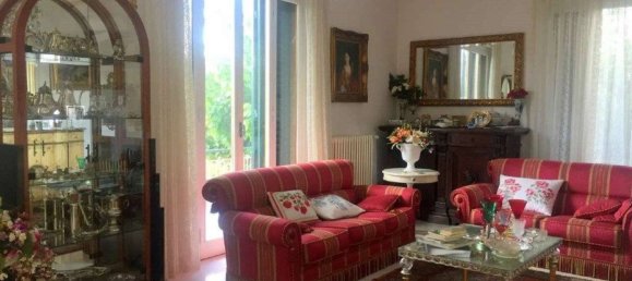 6 rooms Apartment in Pontassieve, Italy No. 158528 2