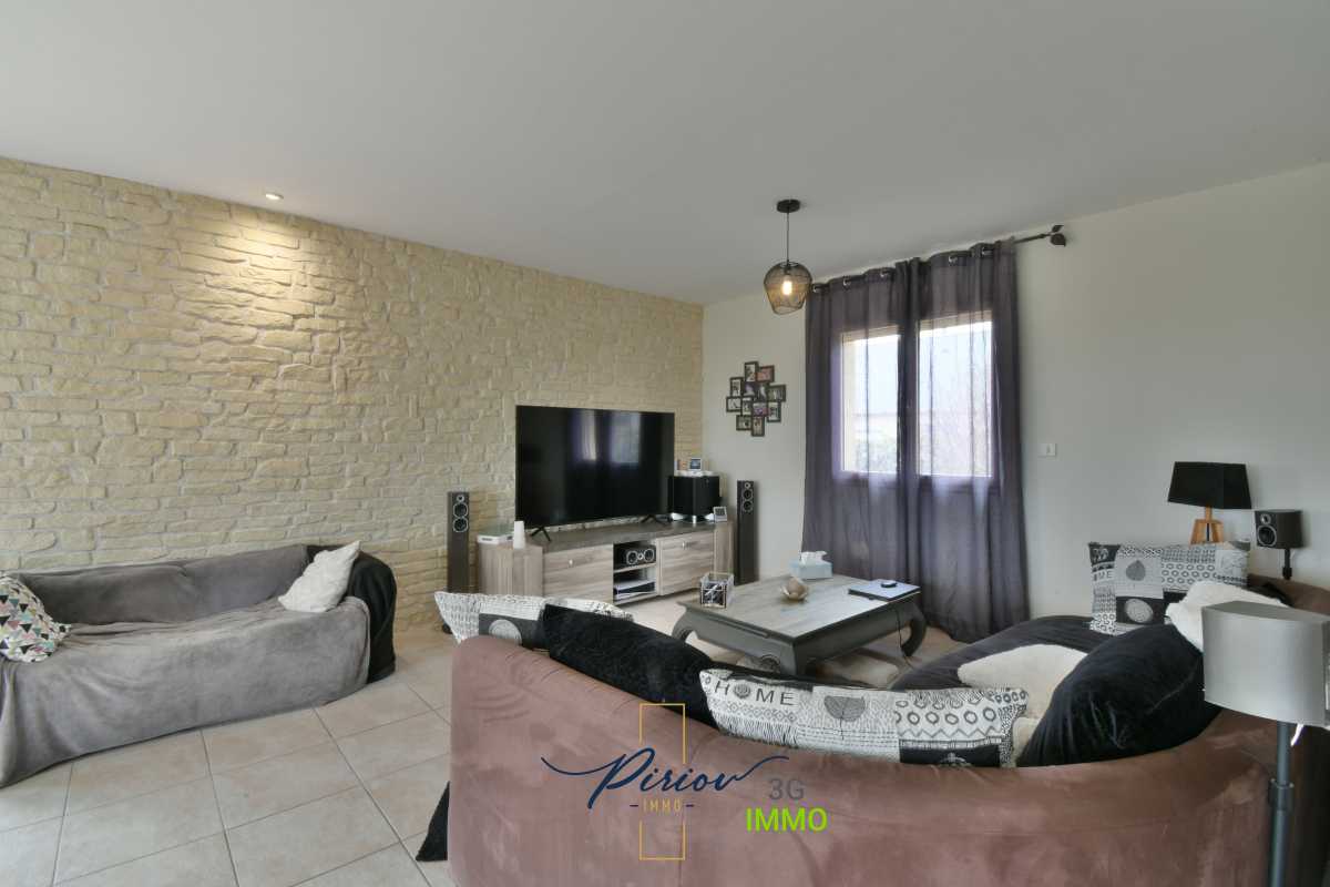 3 Schlafzimmer Haus in Montreuil-Bellay, France, Nr. 197574