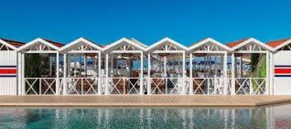 5 bedrooms Villa in Forte dei Marmi, Italy No. 129550 3