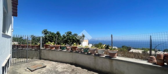 5 bedrooms Villa in Serrara Fontana, Italy No. 83704 3