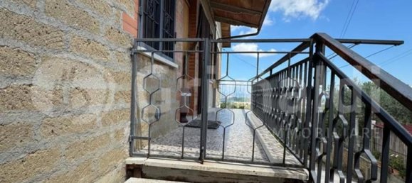 Apartamento de 3 habitaciónes en Marsciano, Italy No. 278434 4