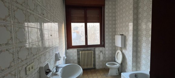 2 rooms Apartment in Guastalla, Italy No. 86626 12
