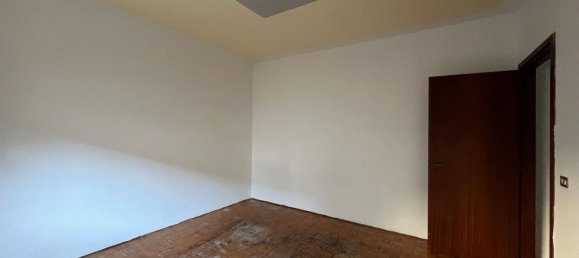 2 rooms Apartment in Guastalla, Italy No. 86626 8