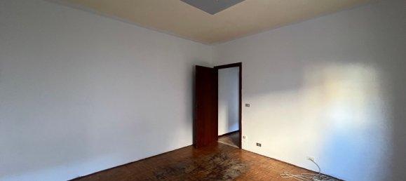 2 rooms Apartment in Guastalla, Italy No. 86626 9
