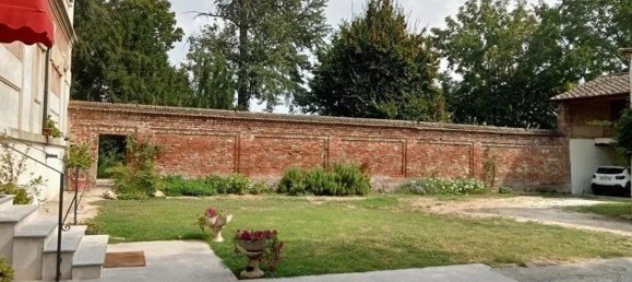 4-salle Villa à Malagnino, Italy No. 142614 2