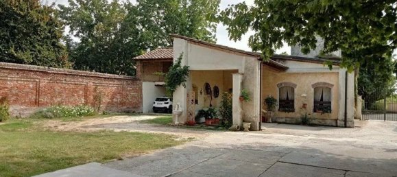 4-salle Villa à Malagnino, Italy No. 142614 3