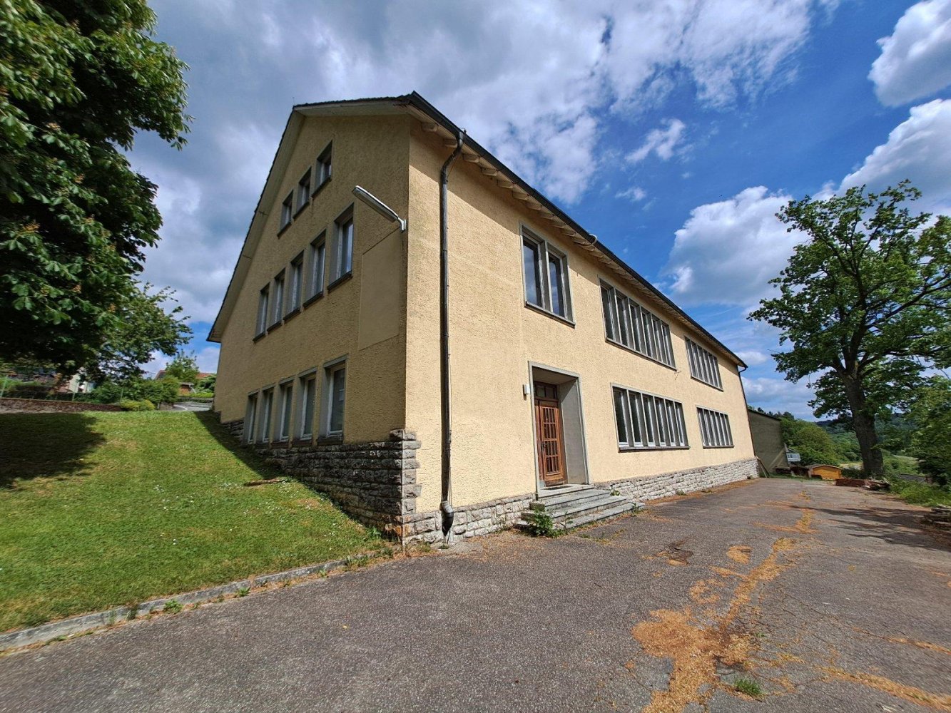  قطعة أرض في Neckar-Odenwald-Kreis, Germany 900متر مربع رقم 330145