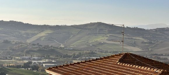 4غرفة شقة في Agugliano, Italy رقم 69641 4