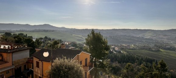 4غرفة شقة في Agugliano, Italy رقم 69641 21