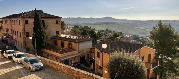 4غرفة شقة في Agugliano, Italy رقم 69641 20