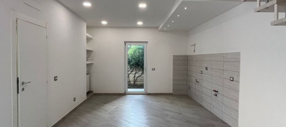 3 bedrooms Villa in Anzio, Italy No. 348473 12