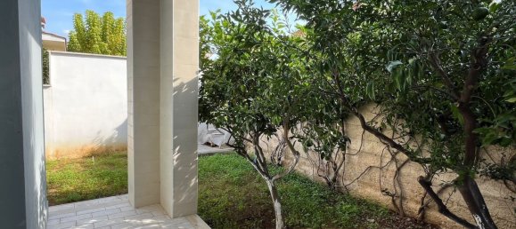 3 bedrooms Villa in Anzio, Italy No. 348473 8