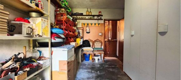 Casa de 6 habitaciónes en Lucca, Italy No. 36005 26