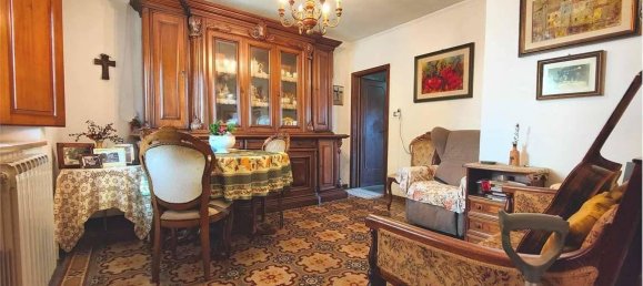 Casa de 6 habitaciónes en Lucca, Italy No. 36005 10