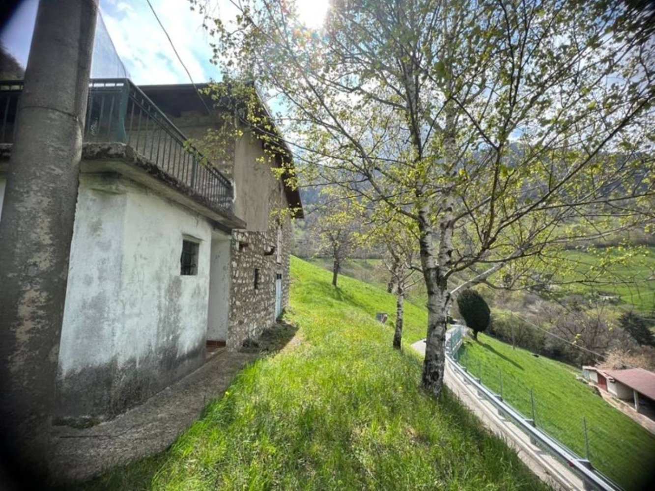 3 bedrooms House in Parzanica, Italy No. 159573