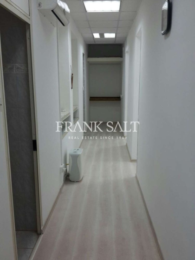 53m² Office in Valletta, Malta No. 11911