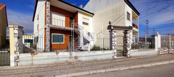 3 bedrooms House in Alcochete, Portugal No. 83977 3