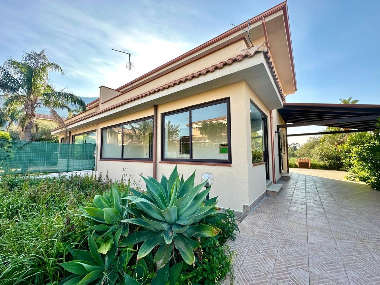 4-Zimmer Haus in Carini, Italy, Nr. 45092