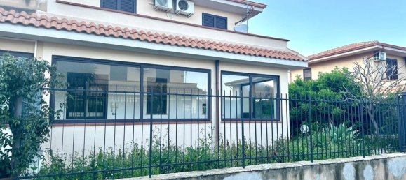 4-Zimmer Haus in Carini, Italy, Nr. 45092 3