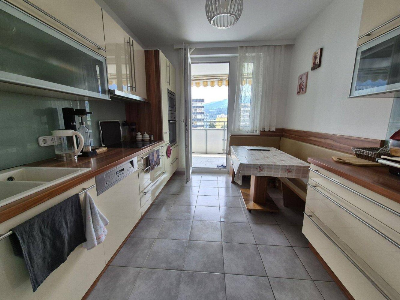 3 rooms Apartment in Innsbruck-Stadt, Austria No. 243616