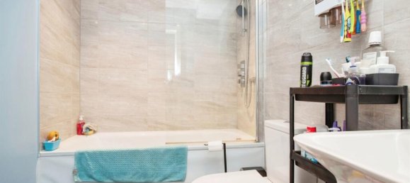 2 bedrooms Apartment in Watford, United Kingdom No. 6084 23