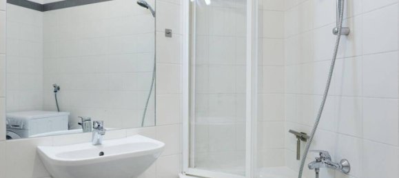 2 rooms Apartment in Vienna, Austria No. 160014 6