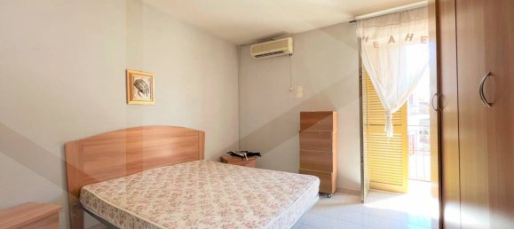 10 rooms Building in Pomigliano d'Arco, Italy No. 22465 6