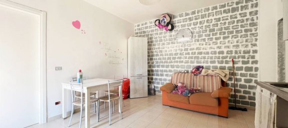 10 rooms Building in Pomigliano d'Arco, Italy No. 22465 15