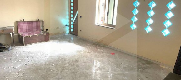 10 rooms Building in Pomigliano d'Arco, Italy No. 22465 16