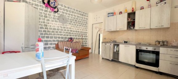 10 rooms Building in Pomigliano d'Arco, Italy No. 22465 11