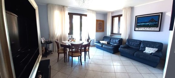 5 rooms Apartment in Fermo, Italy No. 251881 3